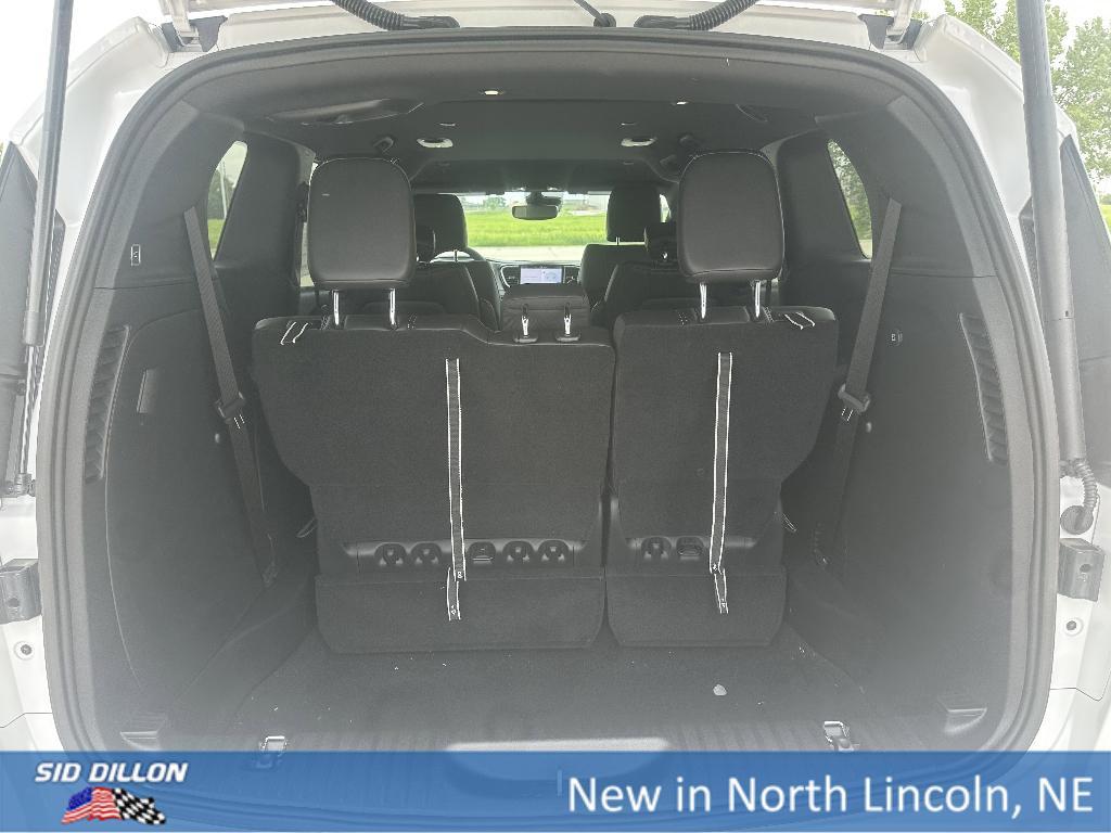 new 2025 Chrysler Pacifica car, priced at $41,752