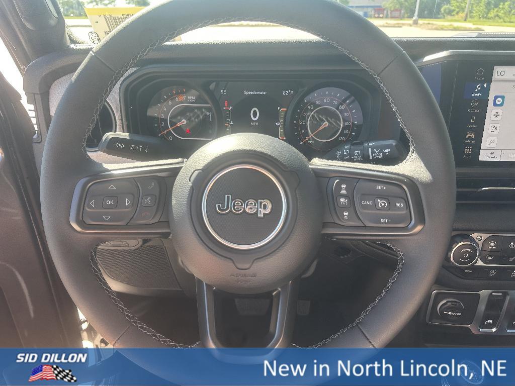 new 2025 Jeep Wrangler car, priced at $40,905