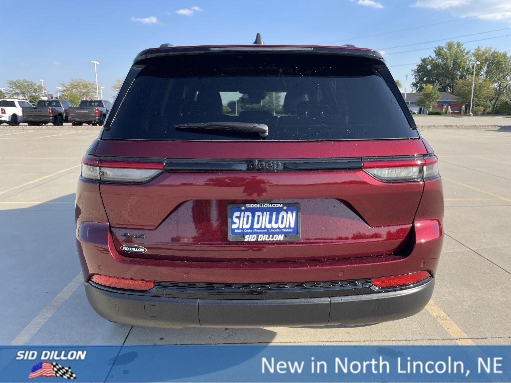 new 2025 Jeep Grand Cherokee car, priced at $42,625