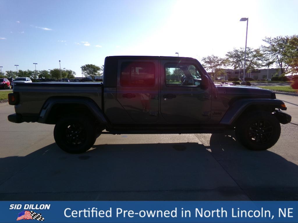 used 2022 Jeep Gladiator car, priced at $33,492