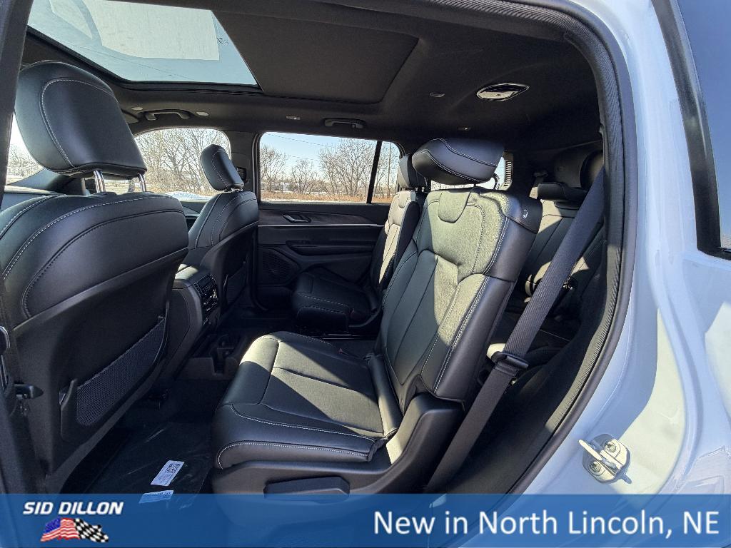 new 2025 Jeep Grand Cherokee L car, priced at $49,740