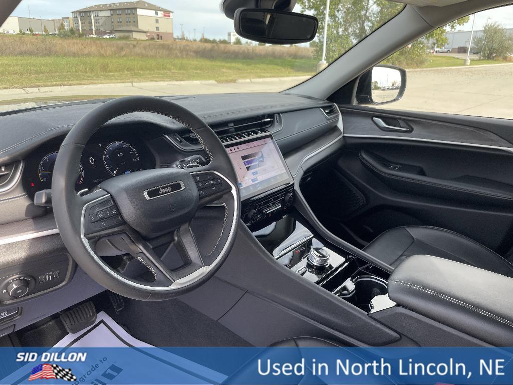 used 2023 Jeep Grand Cherokee car, priced at $32,493