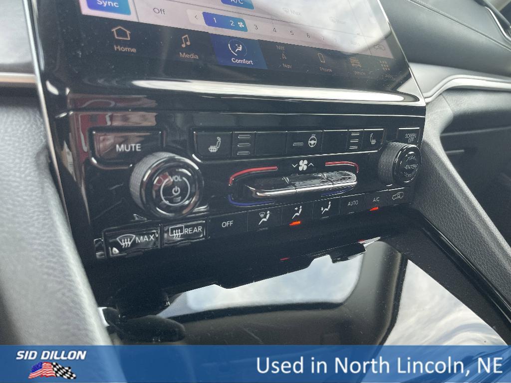 used 2023 Jeep Grand Cherokee car, priced at $32,493