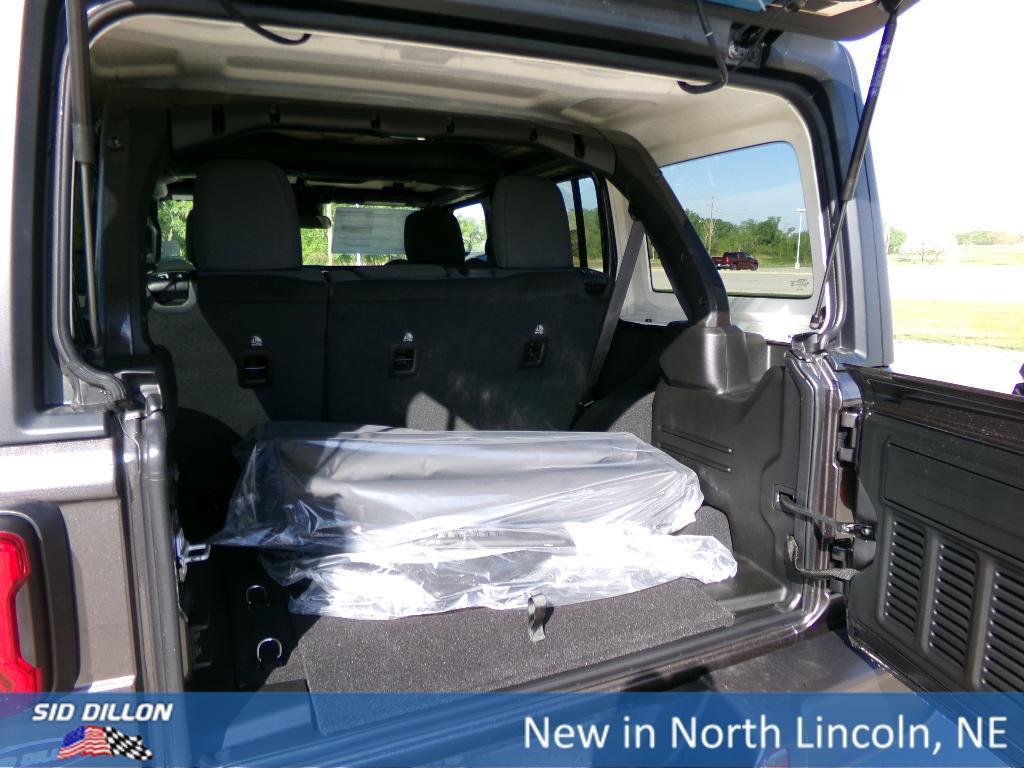 new 2025 Jeep Wrangler car, priced at $61,248