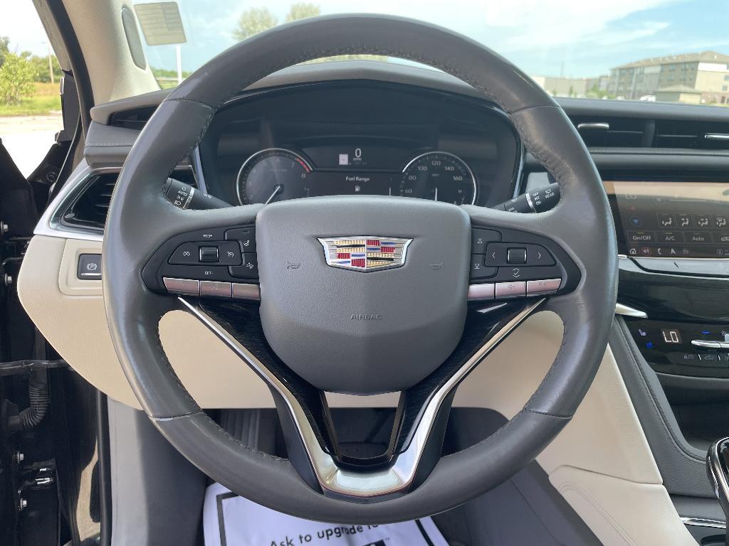 used 2021 Cadillac XT6 car, priced at $35,992