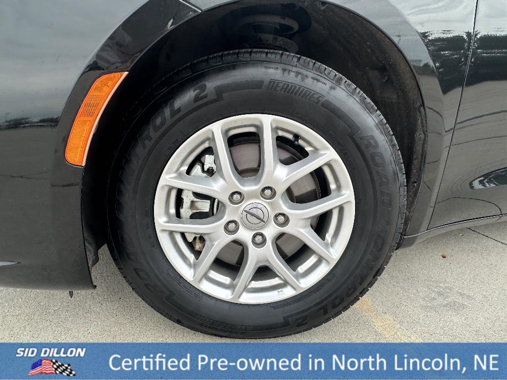 used 2022 Chrysler Pacifica car, priced at $23,995