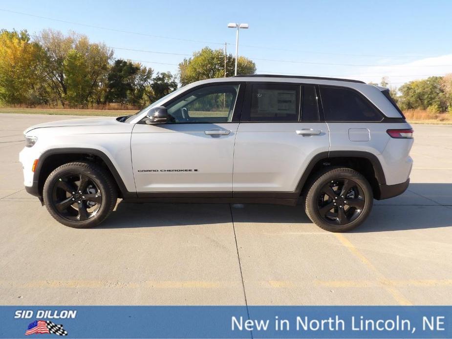 new 2025 Jeep Grand Cherokee car, priced at $51,960