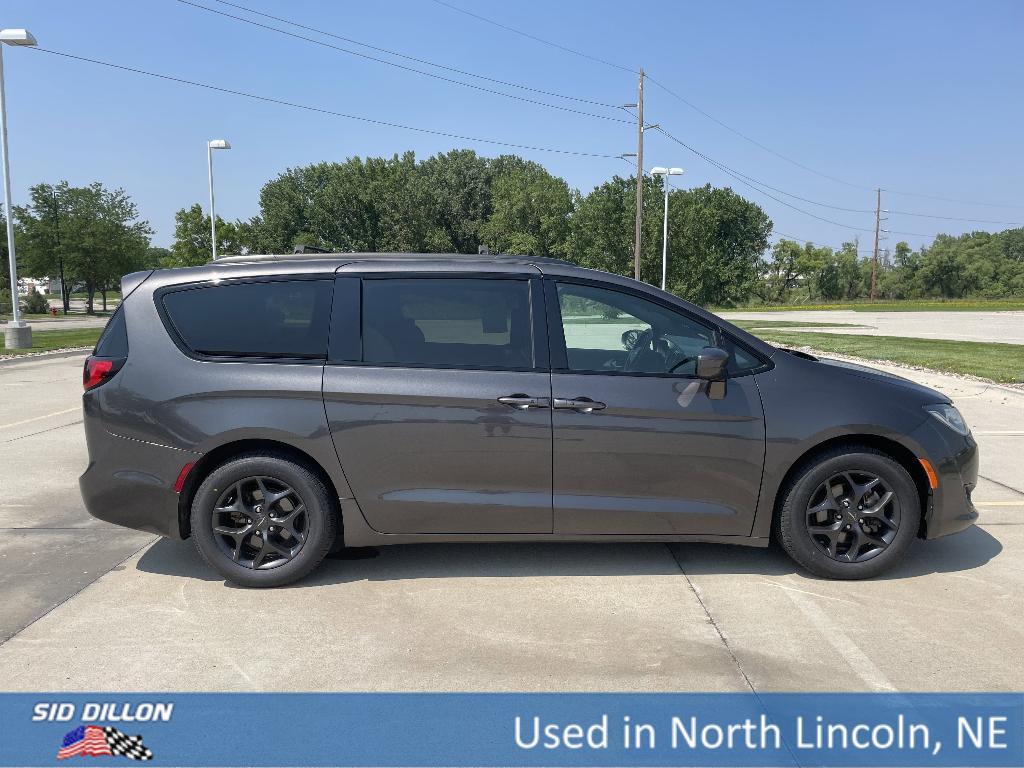 used 2019 Chrysler Pacifica car, priced at $10,991