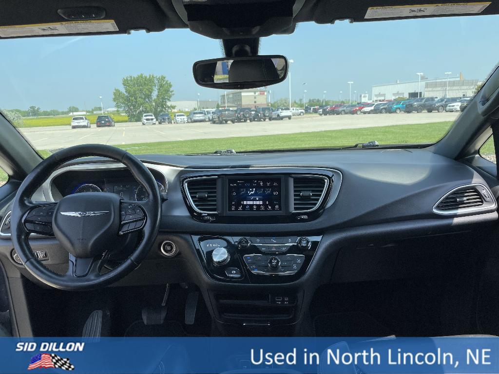 used 2019 Chrysler Pacifica car, priced at $10,991