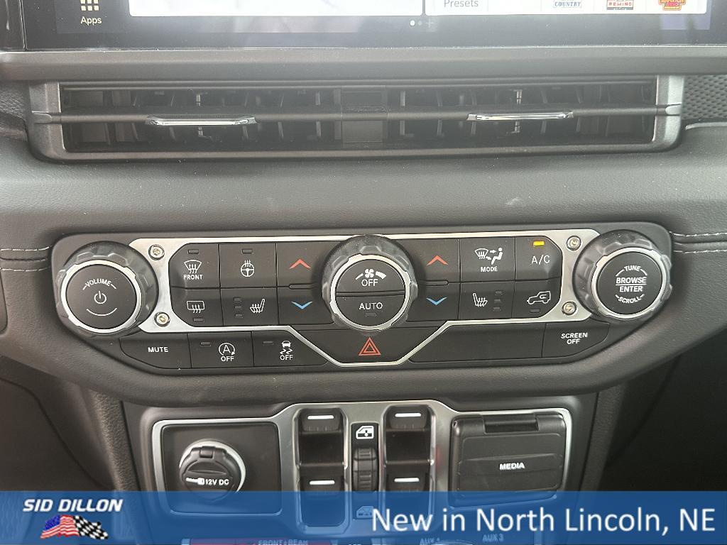 new 2025 Jeep Wrangler car, priced at $52,005
