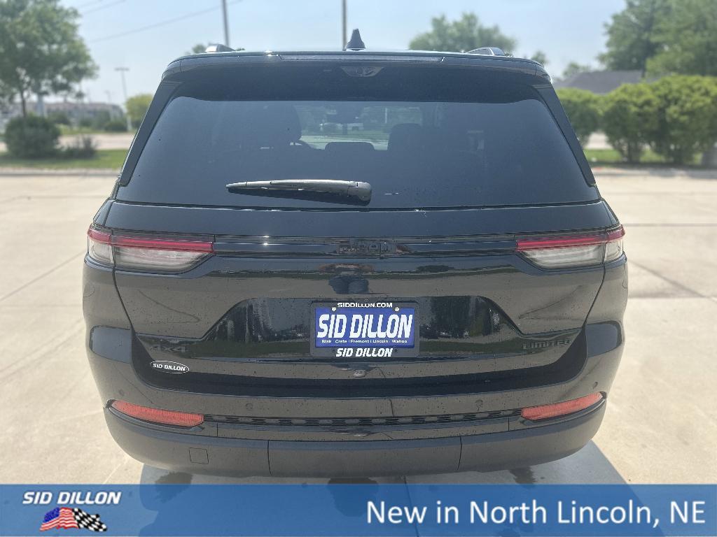 new 2025 Jeep Grand Cherokee car, priced at $51,657