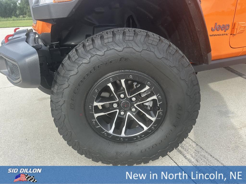 new 2025 Jeep Wrangler car, priced at $57,800
