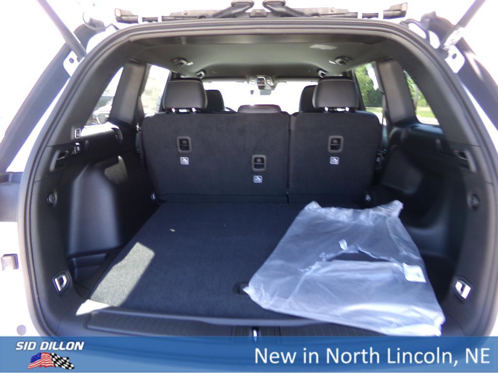 new 2025 Jeep Grand Cherokee car, priced at $42,450