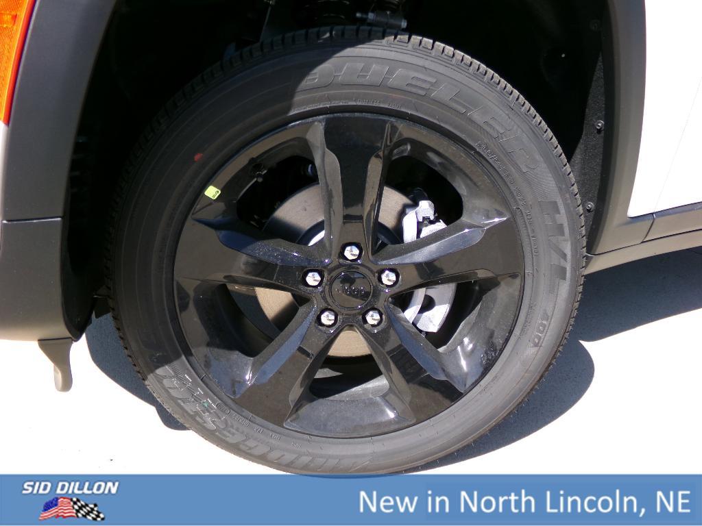 new 2025 Jeep Grand Cherokee car, priced at $42,450