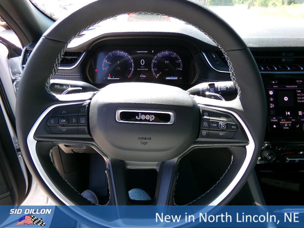 new 2025 Jeep Grand Cherokee car, priced at $42,450