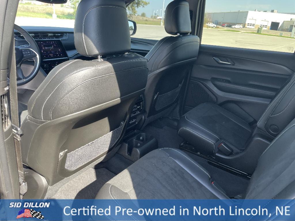 used 2025 Jeep Grand Cherokee L car, priced at $38,694