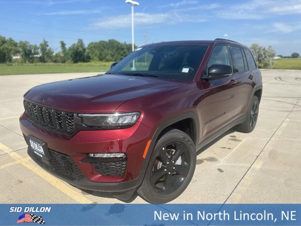 new 2025 Jeep Grand Cherokee car, priced at $46,757