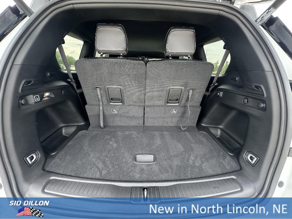 new 2025 Jeep Grand Cherokee L car, priced at $42,677