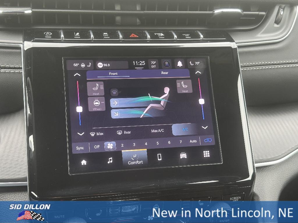 new 2025 Jeep Grand Cherokee L car, priced at $42,677