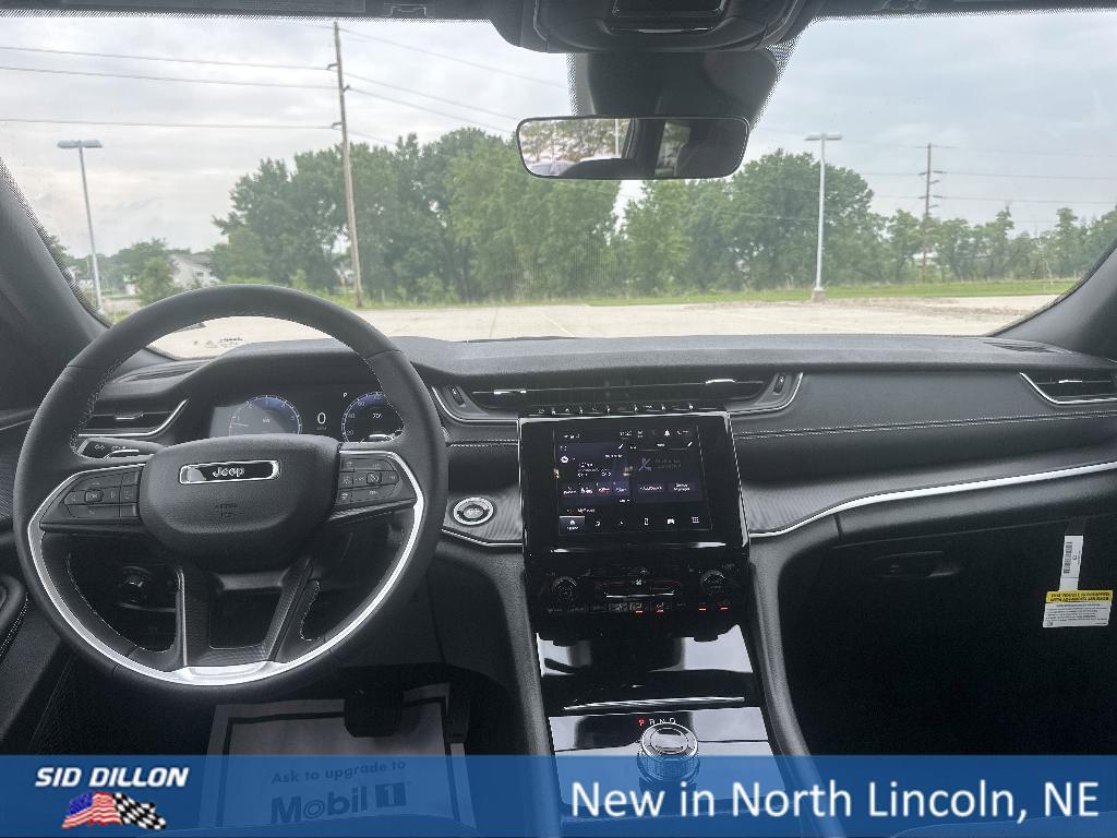 new 2025 Jeep Grand Cherokee L car, priced at $42,677