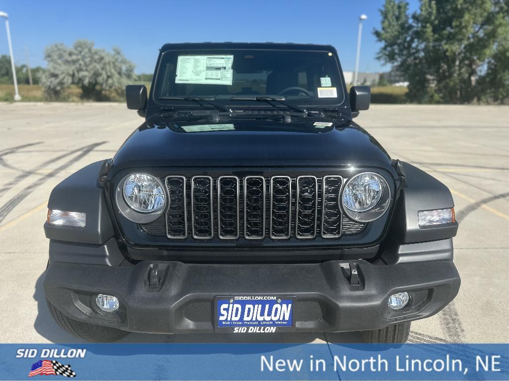 new 2025 Jeep Wrangler car, priced at $45,304