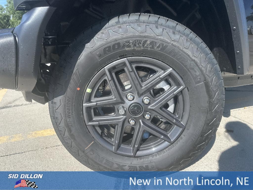new 2025 Jeep Wrangler car, priced at $45,304