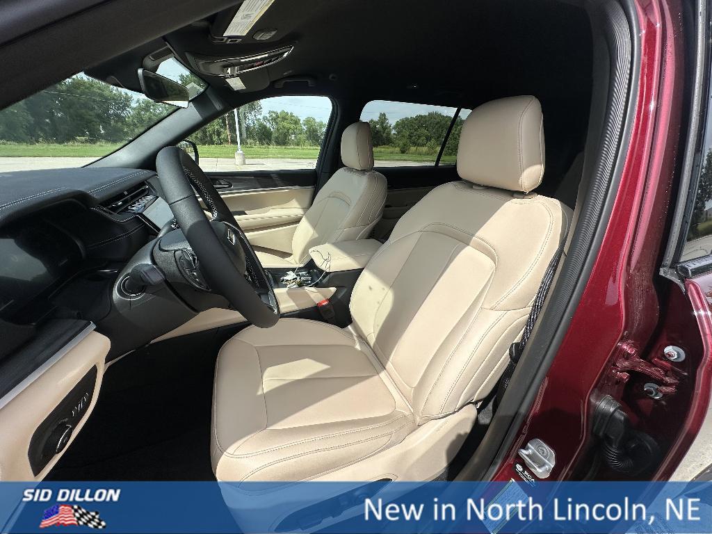 new 2025 Jeep Grand Cherokee L car, priced at $46,297