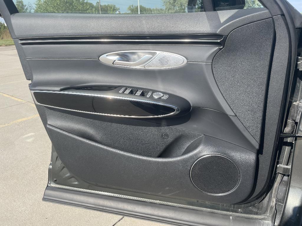 used 2025 Genesis GV70 car, priced at $34,991