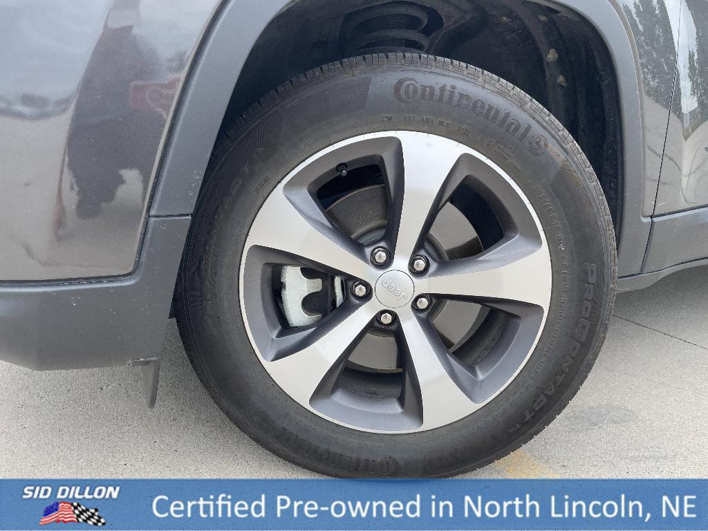 used 2022 Jeep Cherokee car, priced at $27,791