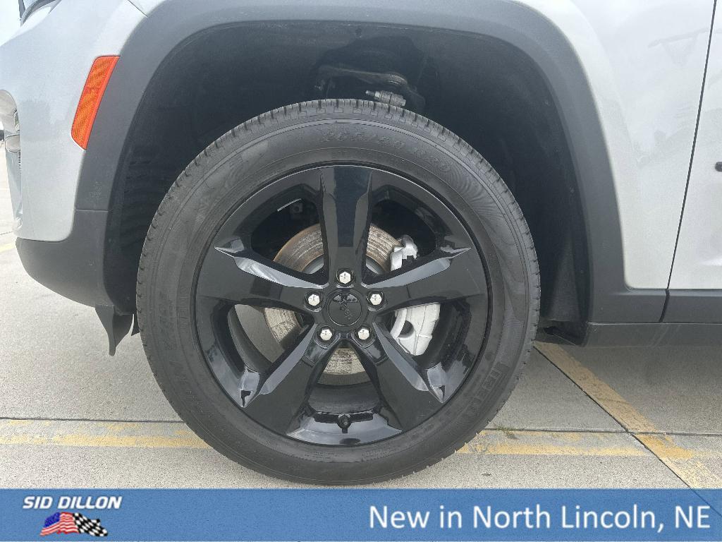 new 2025 Jeep Grand Cherokee car, priced at $47,257