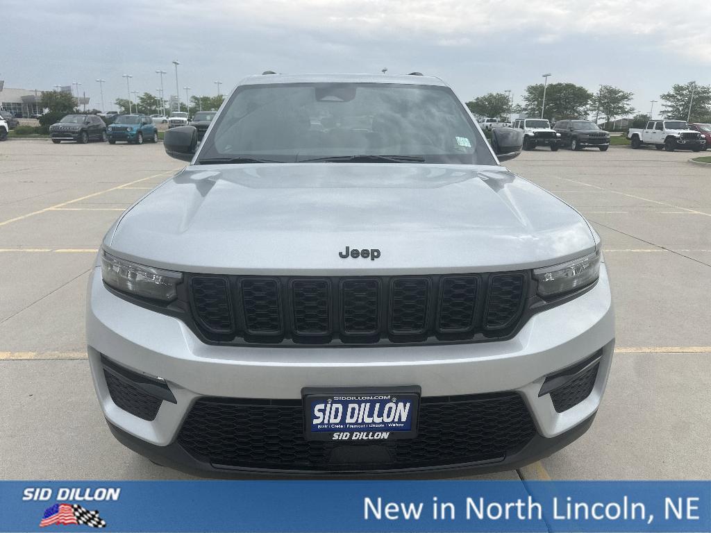 new 2025 Jeep Grand Cherokee car, priced at $47,257