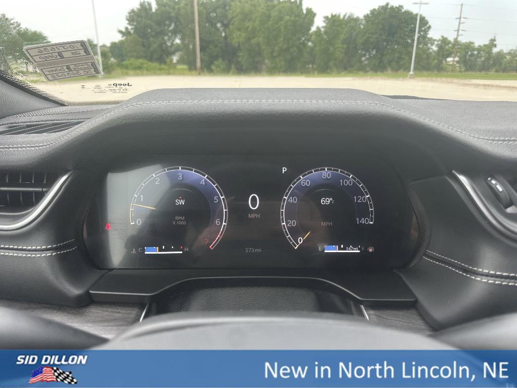 new 2025 Jeep Grand Cherokee car, priced at $47,257