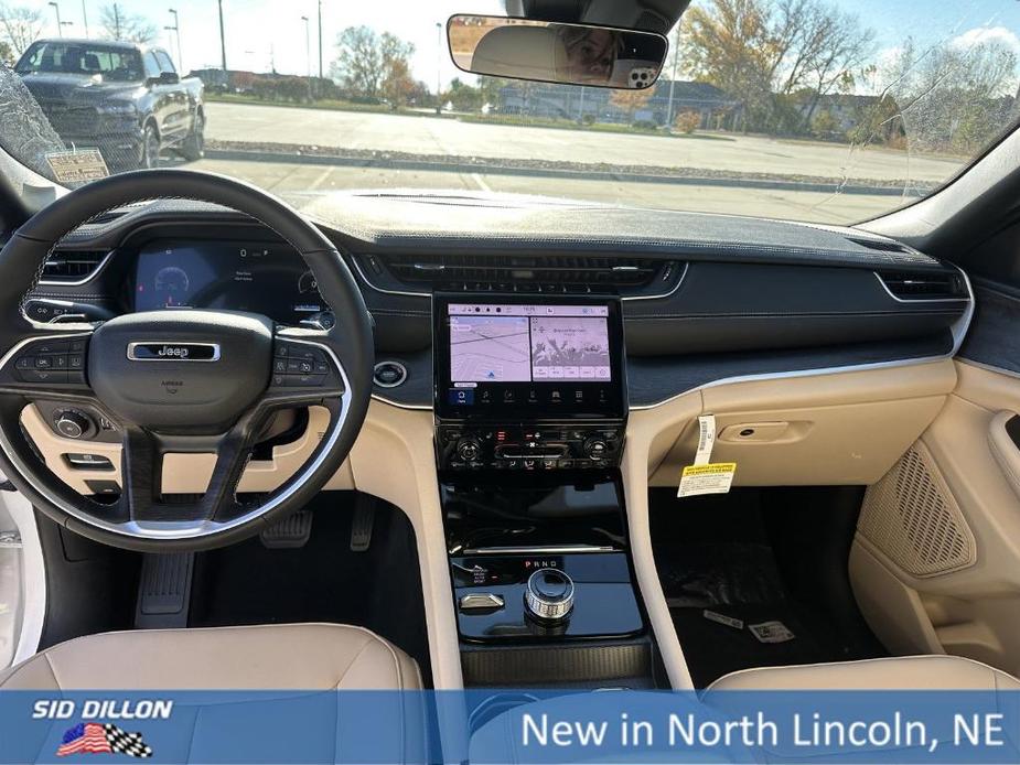 new 2025 Jeep Grand Cherokee car, priced at $45,825