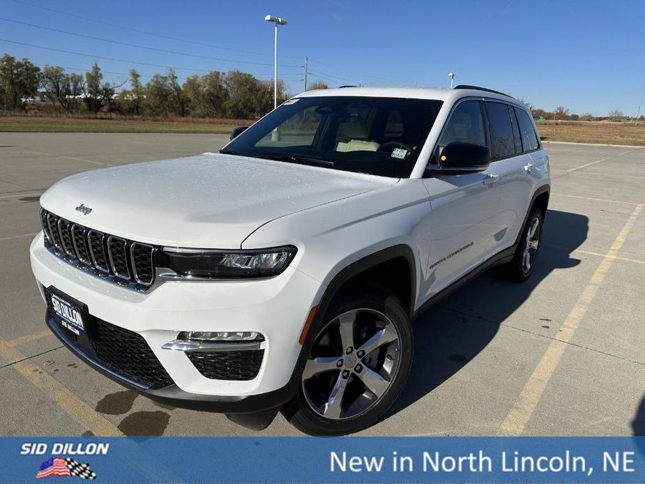 new 2025 Jeep Grand Cherokee car, priced at $45,825