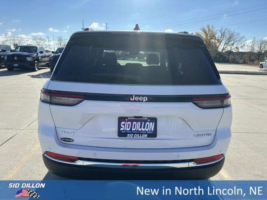 new 2025 Jeep Grand Cherokee car, priced at $45,825