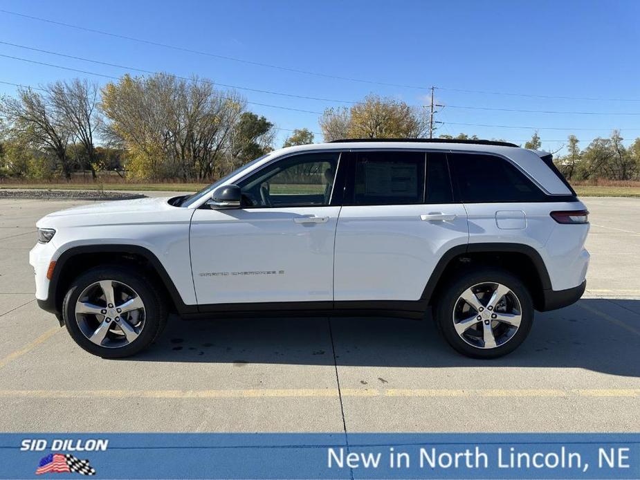 new 2025 Jeep Grand Cherokee car, priced at $45,825