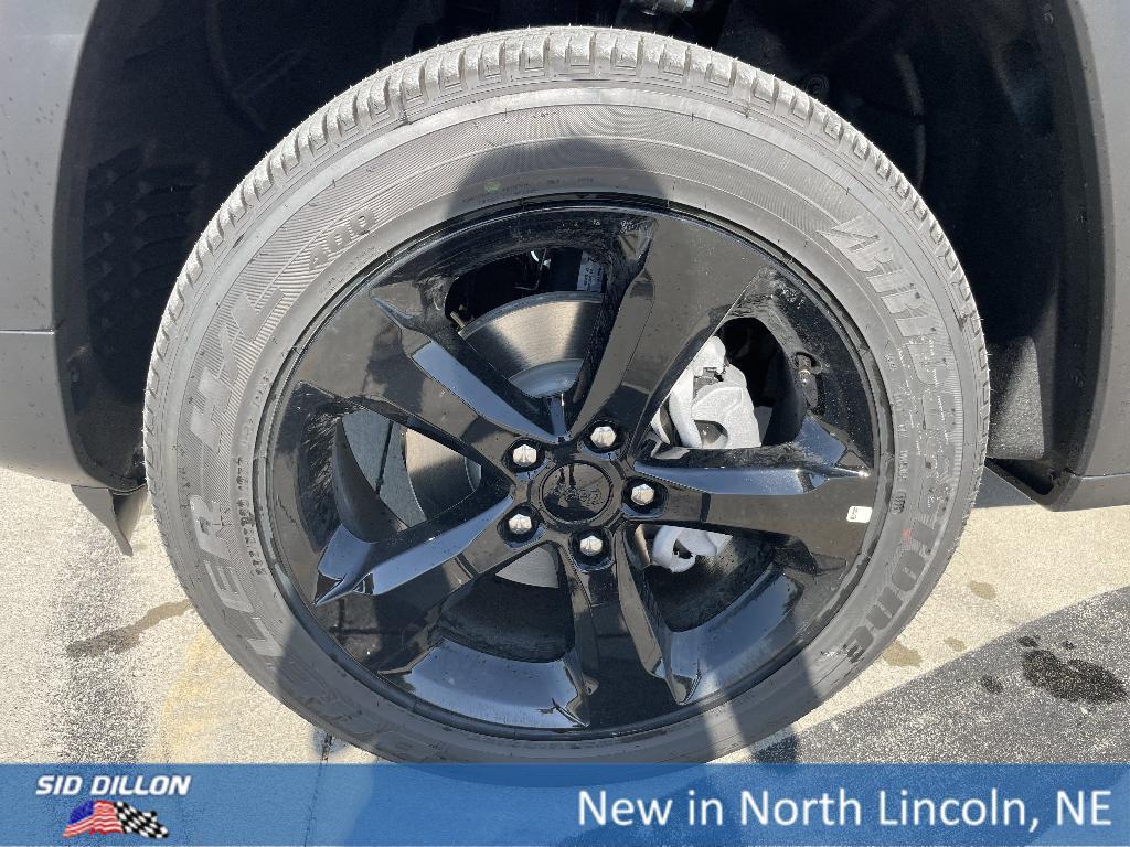 new 2025 Jeep Grand Cherokee car, priced at $41,125