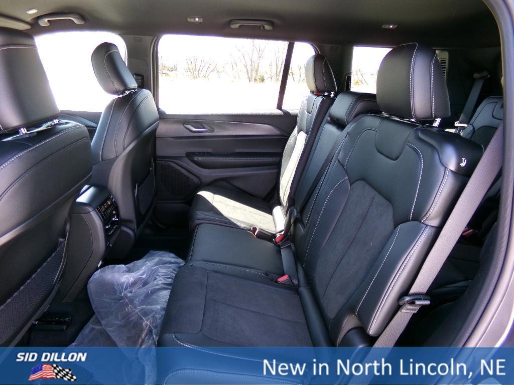 new 2025 Jeep Grand Cherokee L car, priced at $45,125