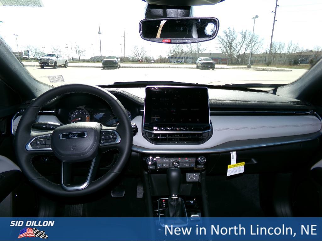new 2025 Jeep Compass car, priced at $30,435