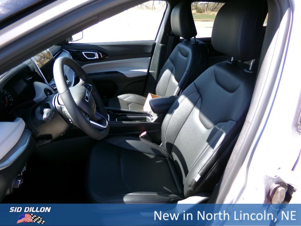 new 2025 Jeep Compass car, priced at $30,435