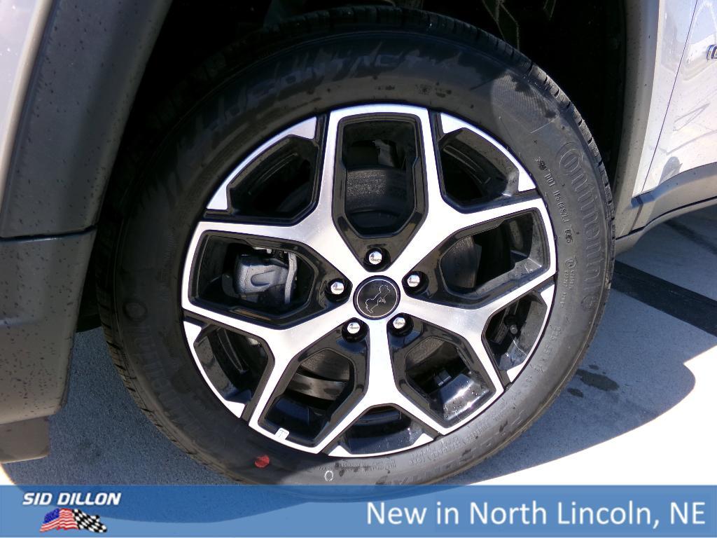 new 2025 Jeep Compass car, priced at $30,435