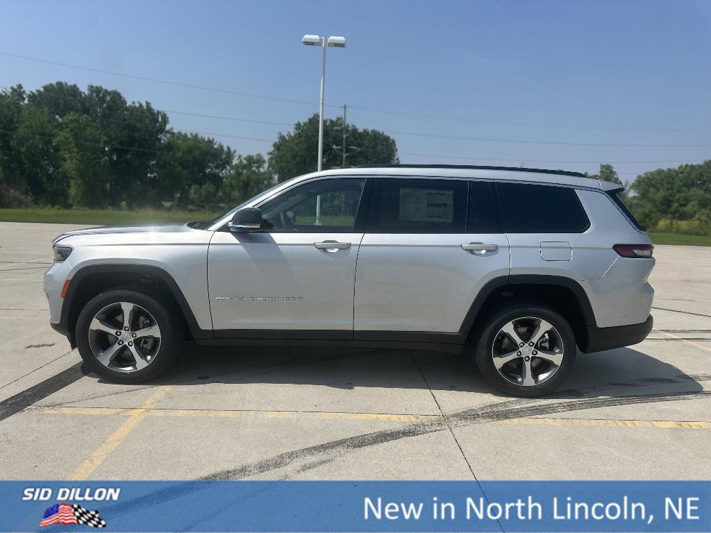 new 2025 Jeep Grand Cherokee L car, priced at $43,597