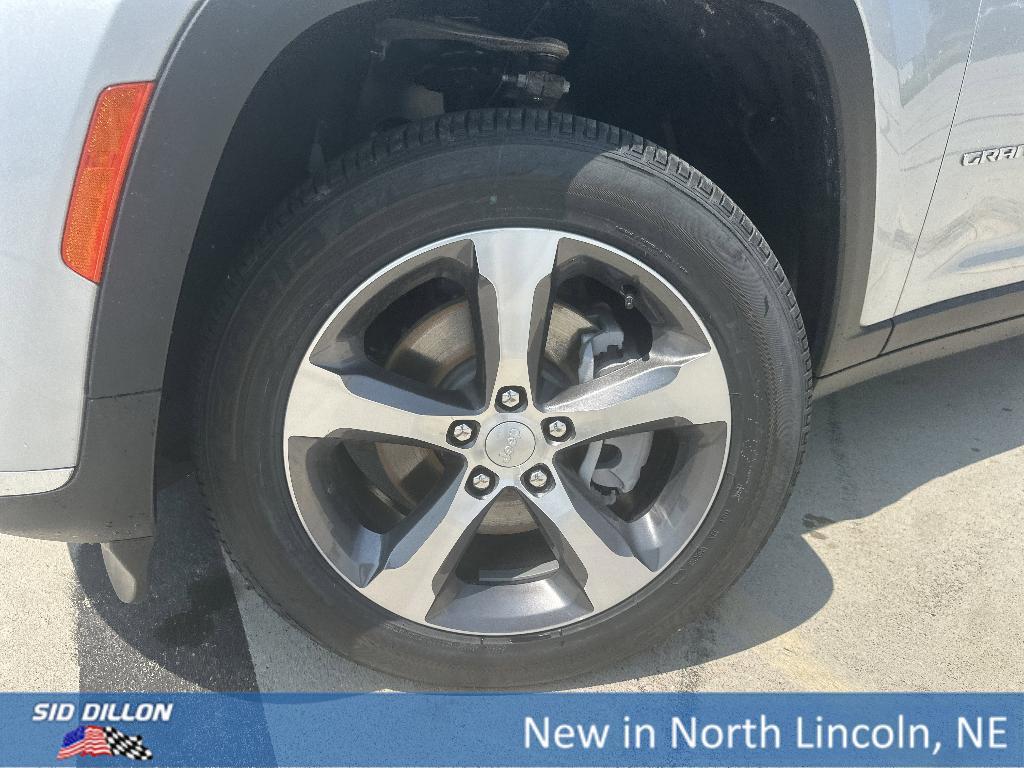 new 2025 Jeep Grand Cherokee L car, priced at $43,597