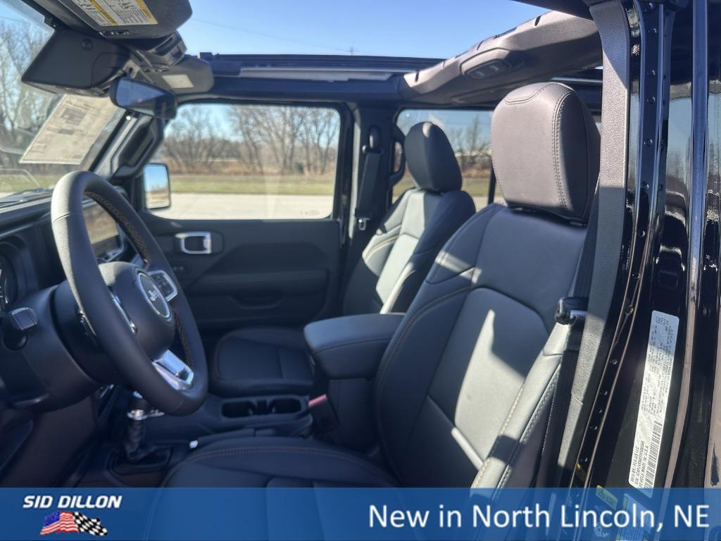 new 2025 Jeep Wrangler car, priced at $54,445