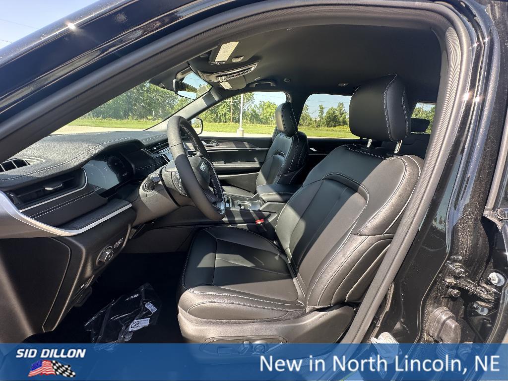 new 2025 Jeep Grand Cherokee L car, priced at $47,297