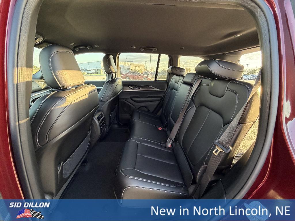 new 2025 Jeep Grand Cherokee car, priced at $42,245