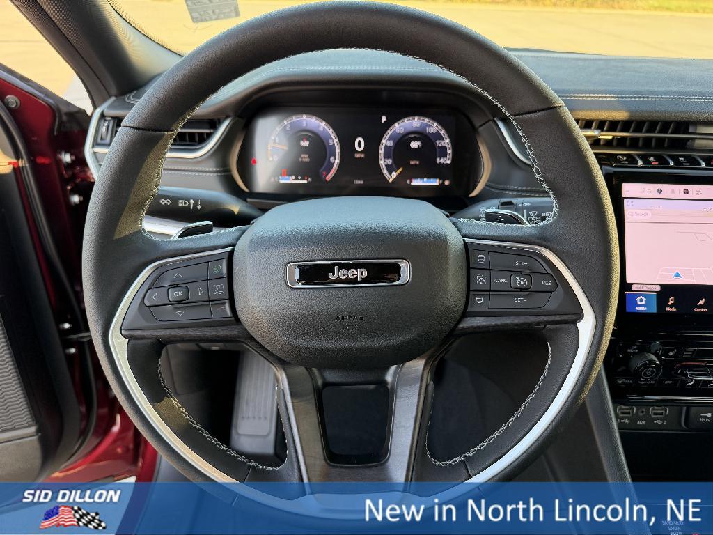 new 2025 Jeep Grand Cherokee car, priced at $42,245