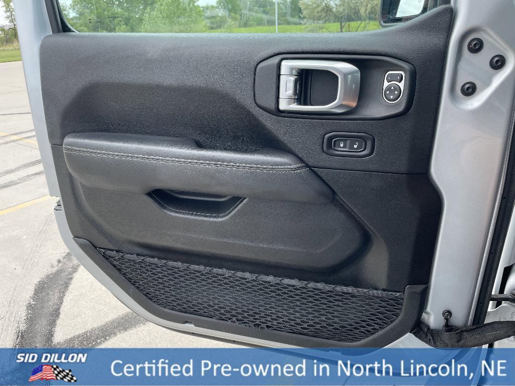 used 2023 Jeep Gladiator car, priced at $32,592
