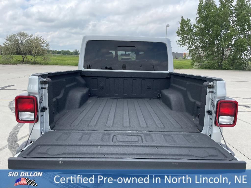 used 2023 Jeep Gladiator car, priced at $32,592