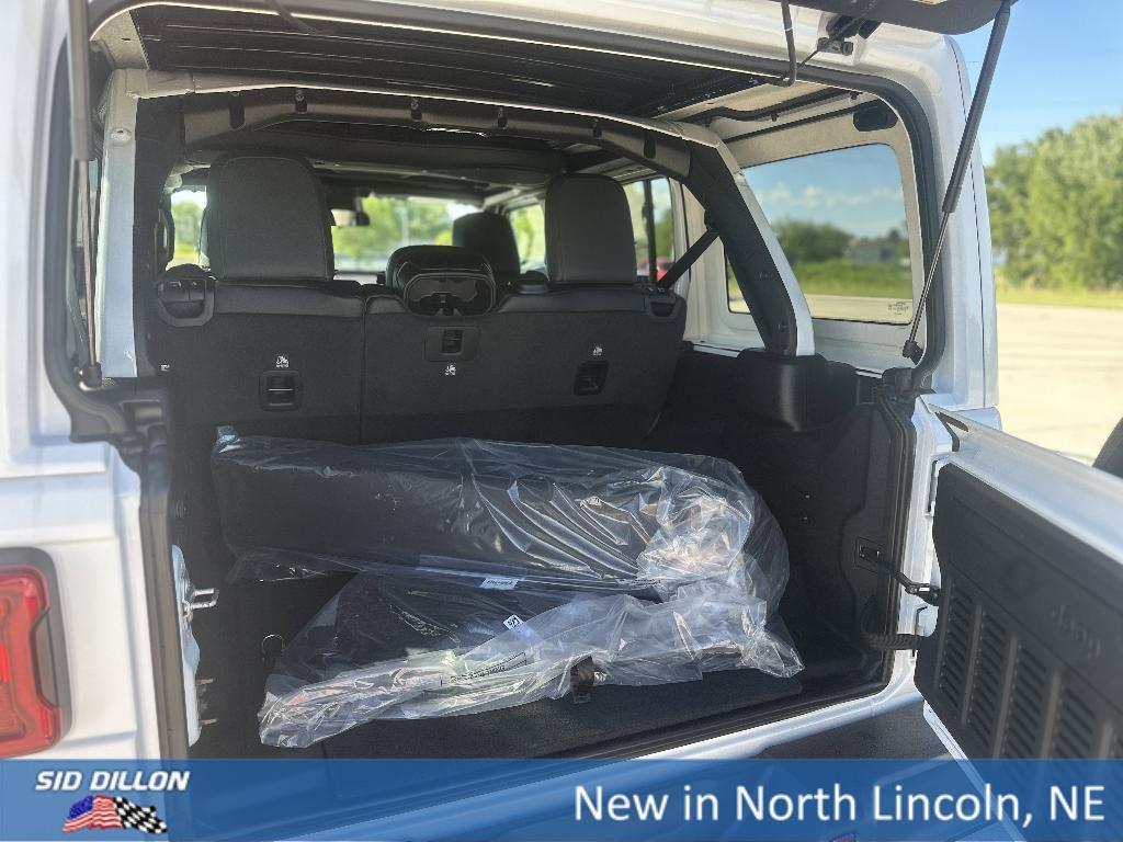 new 2025 Jeep Wrangler car, priced at $49,950